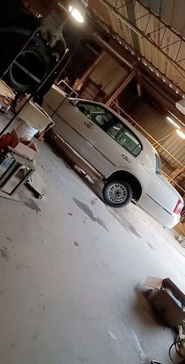 Boone's Tire & Son, LLC