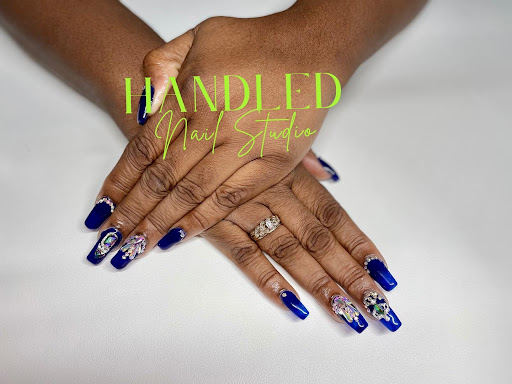 Handled Nail Studio - Visual