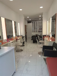 Photo n°6 de LMN coiffure à Paris (Salon de coiffure)