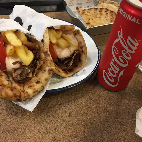 Ναυαρίνου 79, Καλαμάτα 241 00