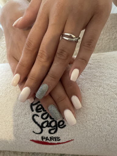 candysglossy - Thumbnail