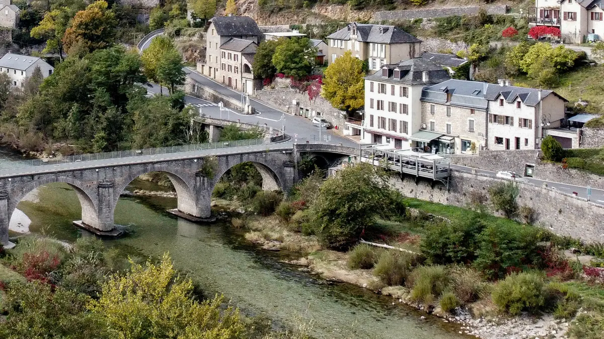 Chez Alex | Chambres d'hôtes Gorges du Tarn | Gîte Étape | Hébergement | Restaurant | Les Vignes