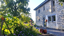 Gite Maison Bonnevigne | Location de vacances Vue Pyrénées & campagne à Lys