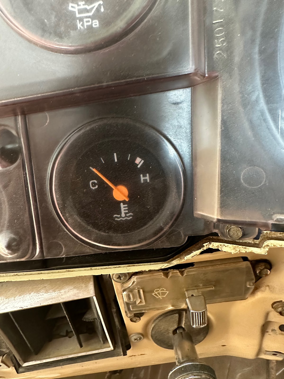 قرم لكهرباء السيارات - صورة 2