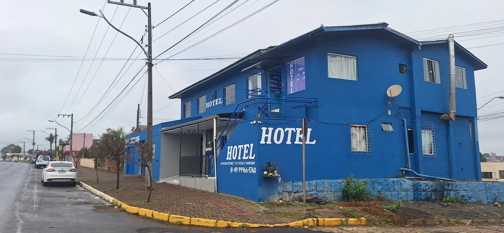 Hotel azul