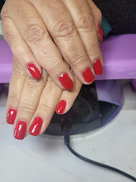 Photo n°10 de Vi & Pi coiffure et esthétique (anciennement Thi-Tôt) à Istres (Institut de beauté)