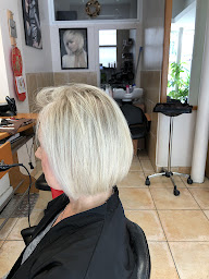 Photo n°2 de Alexandre coiffure à Paris (Salon de coiffure)