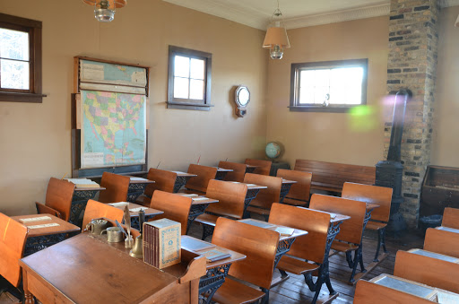 Pioneer Sholes School - Thumbnail