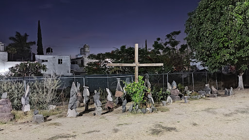 Cruz del Huerto de los Olivos Garden