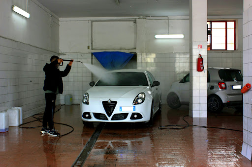 Auto LAVAGGIO A MANO—4.FRATELLI - Thumbnail