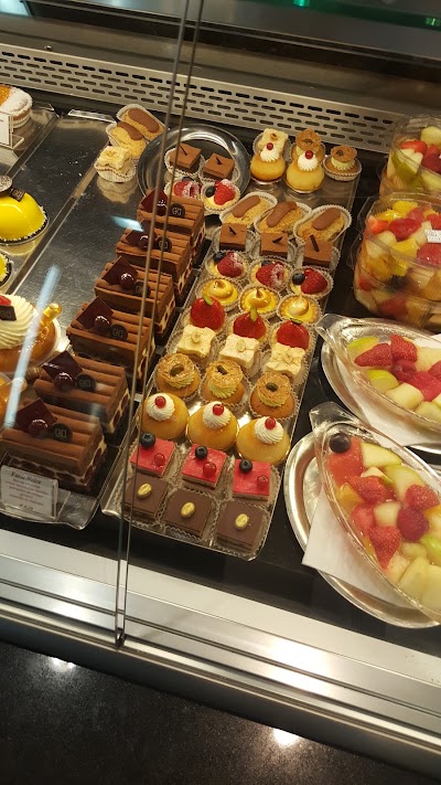 Photos of PASTRY GERARD CAYOTTE