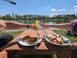 Photo n°3 de Restaurant - Cascade Waterpark - Damazan à Damazan (Marchand de glaces)