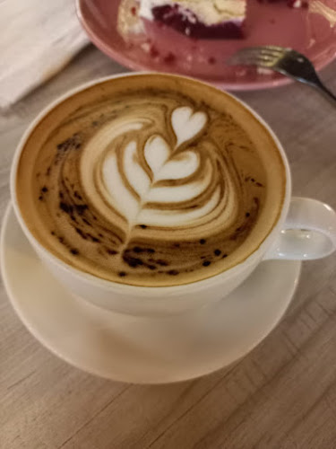 http://bloomsburys.ae/