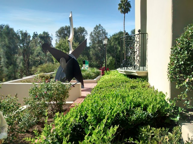 Frederick R Weisman Art Foundation