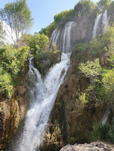 Girlevik Falls