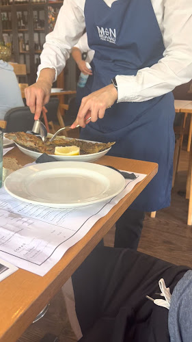 http://www.meianaurestaurante.com/