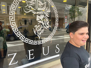Photo n°15 de ZEUS Coiffeur à Strasbourg (Salon de coiffure)