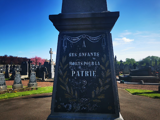 Pérenchies cemetery - Thumbnail