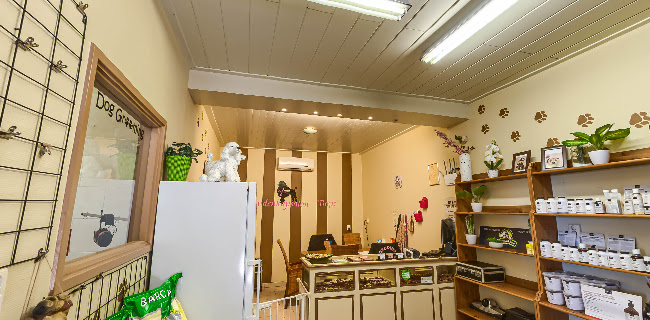Reacties en beoordelingen van Hondenkapsalon "Bape"