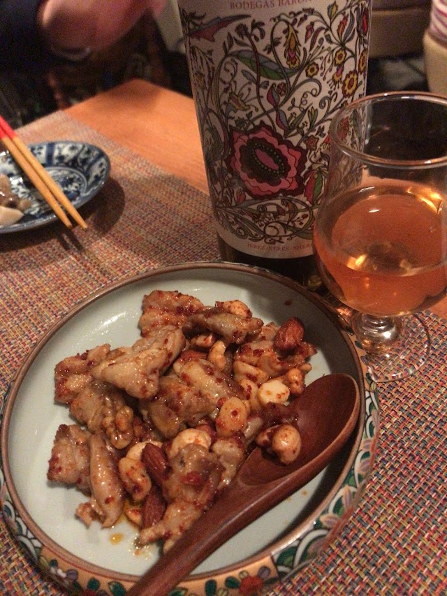 シェリーミュージアム（sherry museum)、シェリー酒専門バー