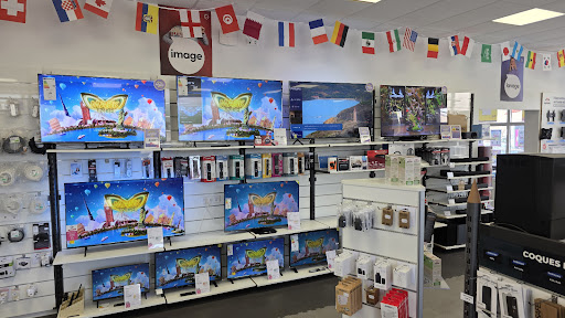 📺⚽ Prêt pour la Coupe du Monde ? C’est le moment de choisir votre TV ! ⚽📺

Notre mur TV vous permet de comparer toutes les technologies en vrai : LED, QLED, Mini-LED, OLED… différentes tailles, différentes marques et surtout différentes qualités d’image 👀 

Parce qu’une fiche technique ne remplace jamais ce que l’on voit en conditions réelles 👀, venez comparer par vous-même : contraste, couleurs, fluidité, luminosité… il n’y a rien de mieux qu’une démonstration en magasin pour trouver la TV qui vous correspond.

Et pour être totalement dans l’ambiance, le magasin est passé aux couleurs de la Coupe du Monde 🇫🇷⚽ avec une déco spéciale !

Avec notre promo Jour de Match jusqu'au 20 juin, c’est le moment idéal pour préparer vos soirées foot et profiter pleinement des matchs à venir 🔥

📍 Passez nous voir en magasin, nous sommes là pour vous conseiller et vous aider à faire le bon choix !