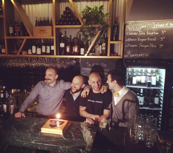 Opinii despre BOBO winebar în Αθήνα - Μπαρ
