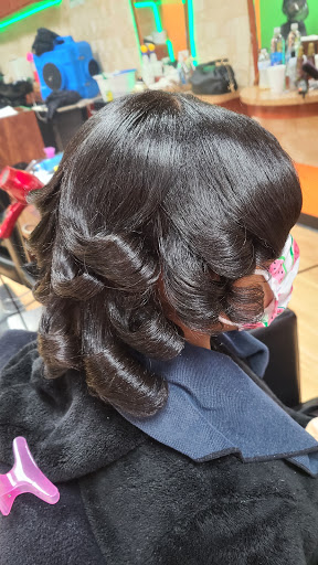 Elegante Beauty Center Unisex
