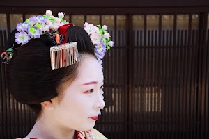 Gion Geisha Show & Experience Maikoya