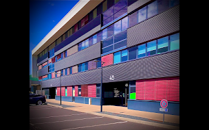 Photo n°5 de Cabinet Médical Esthétique et Laser du Zénith - Docteur Pierre Adrien BLAIN à Cournon-d'Auvergne (Médecin)