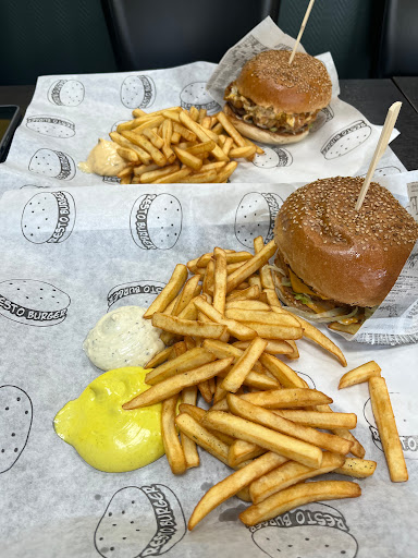 Photo 4 - Resto Burger