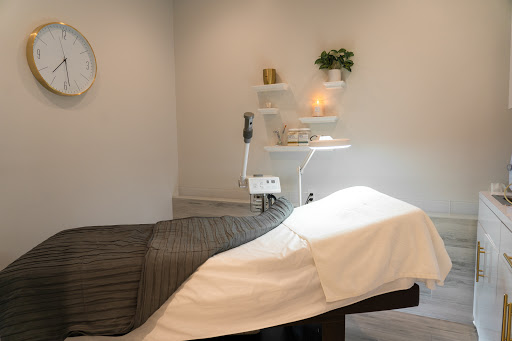 V. Marie Salon - Thumbnail