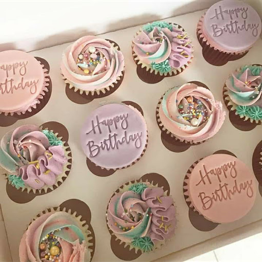 The Cake Cwtch - Visual