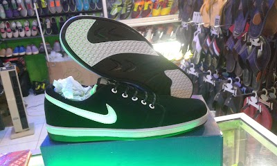Photos of captain shoes sport