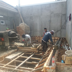 Bekisting dalam kolam renang berfungsi untuk membentuk pola kolam renang yang diinginkan