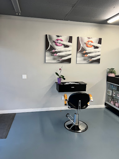 D’Colores Barber & Beauty Salon - Thumbnail