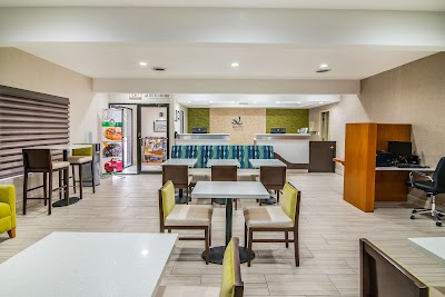 Quality Inn & Suites Near White Sands National Monument