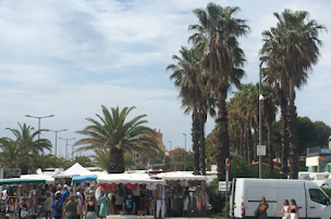 Photo n°5 de Jeff tour provence - Guide Conférencier, Visites guidées à Hyères (Agence de visites touristiques)