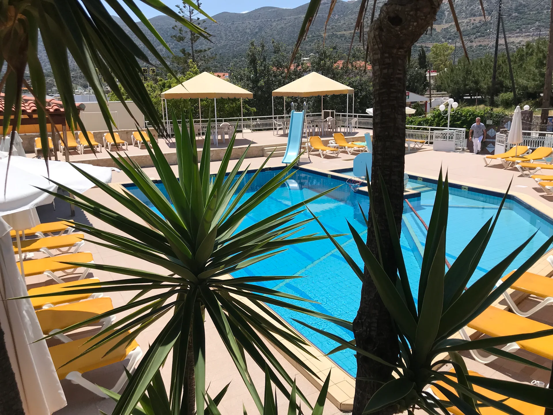 Amazones Villas Apartments