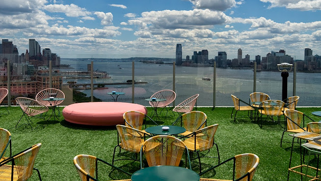 The Standard, High Line by null