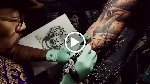 Two Guns Tattoo Bali photo 5