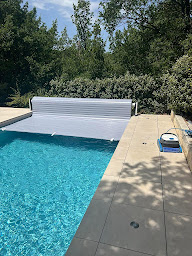 Photo n°20 de Bell'eau Fontaines - Pisciniste Cap Corse à Tomino (Magasin de matériel pour piscines)