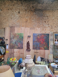 Photo n°26 de LA BROCANTE D'HUGO à Arcisses (Magasin d'antiquités)