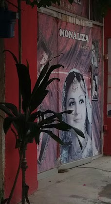 Monaliza Beauty Parlour wah-cantt