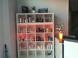 Photo n°8 de La Tête A L'envers à Gragnague (Salon de coiffure)