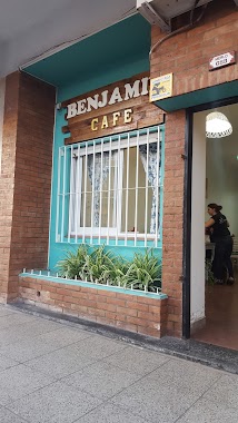 Benjamin Café, Author: Natanael Ferrán