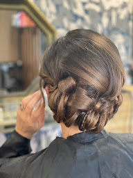 Photo n°4 de L’ Atelier Coiffure RDG à Rochefort-du-Gard (Salon de coiffure)