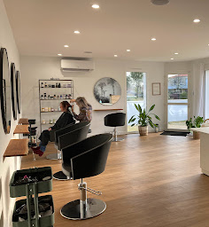 Photo n°1 de Saint Kilda à Château-Thébaud (Salon de coiffure)