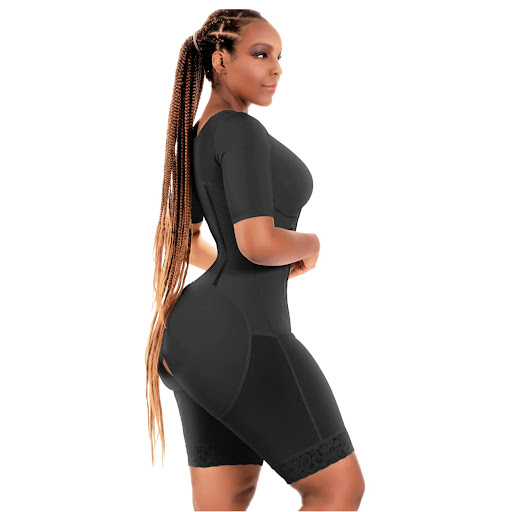 Fantasycurvesandsmiles - United States