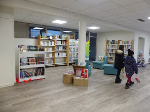 Photo n°4 de Bibliothèque municipale Louis BRIFFOD à Cranves-Sales (Bibliothèque municipale)