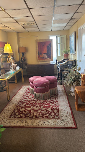 Unique Home Decor and Consignment - Thumbnail